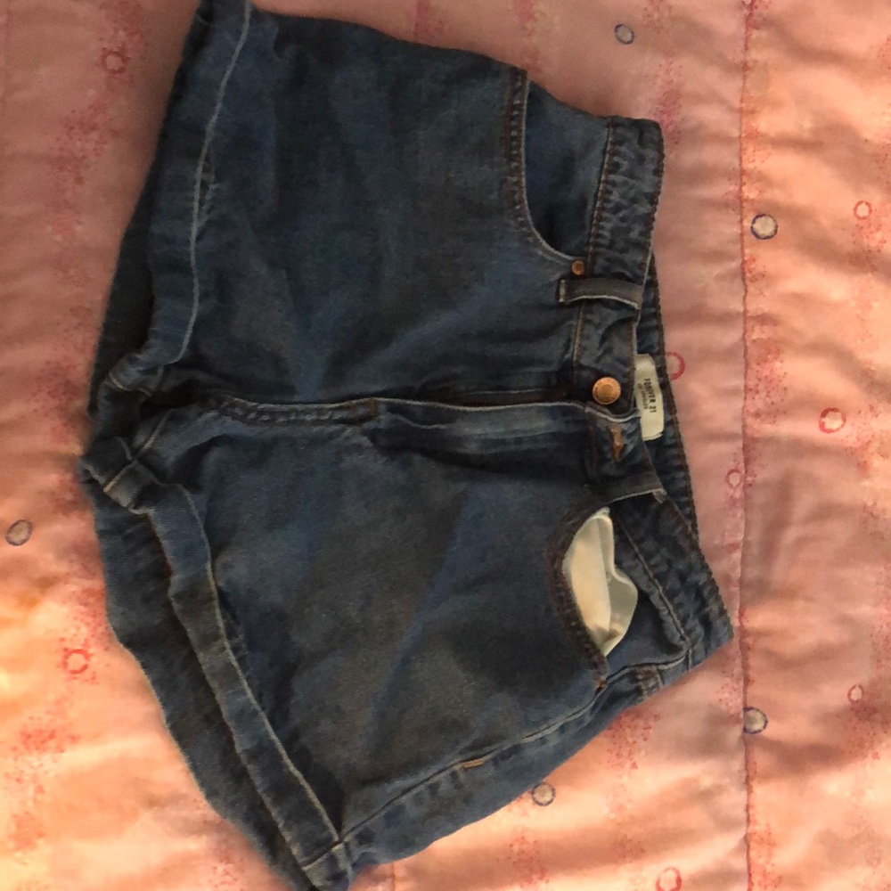 Super cute rainbow shorts!